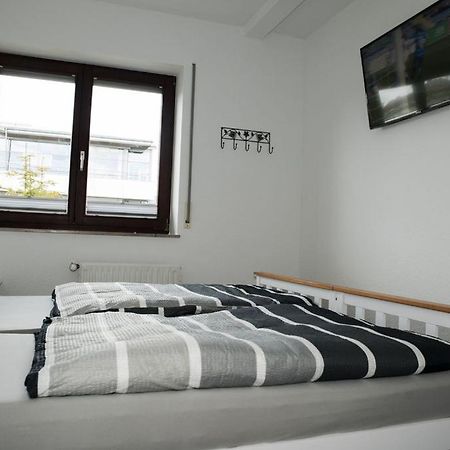 Exklusive Ferienwohnung Mit Balkon, 2 Schlafzimmer Im Haus Sertuerner Einbeck Luaran gambar
